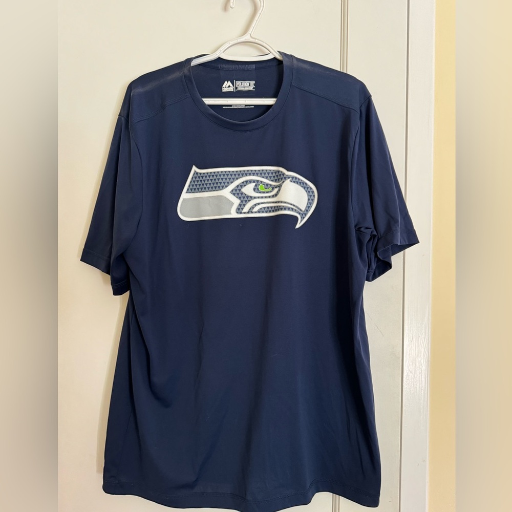 Seattle Seahawks Majestic Evolution CoolBase Tee Shirt Size L